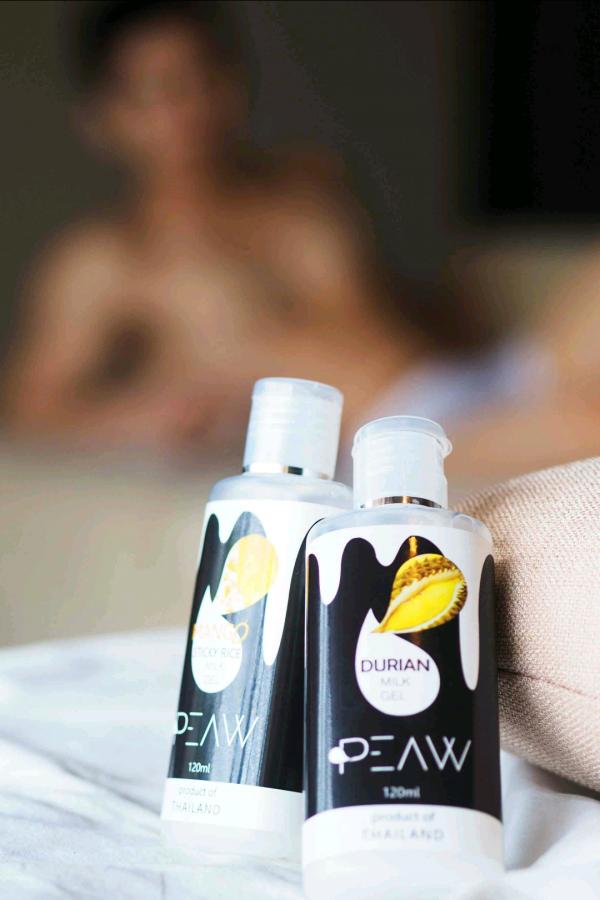 Peaw-1-泰國模型為您的樂趣